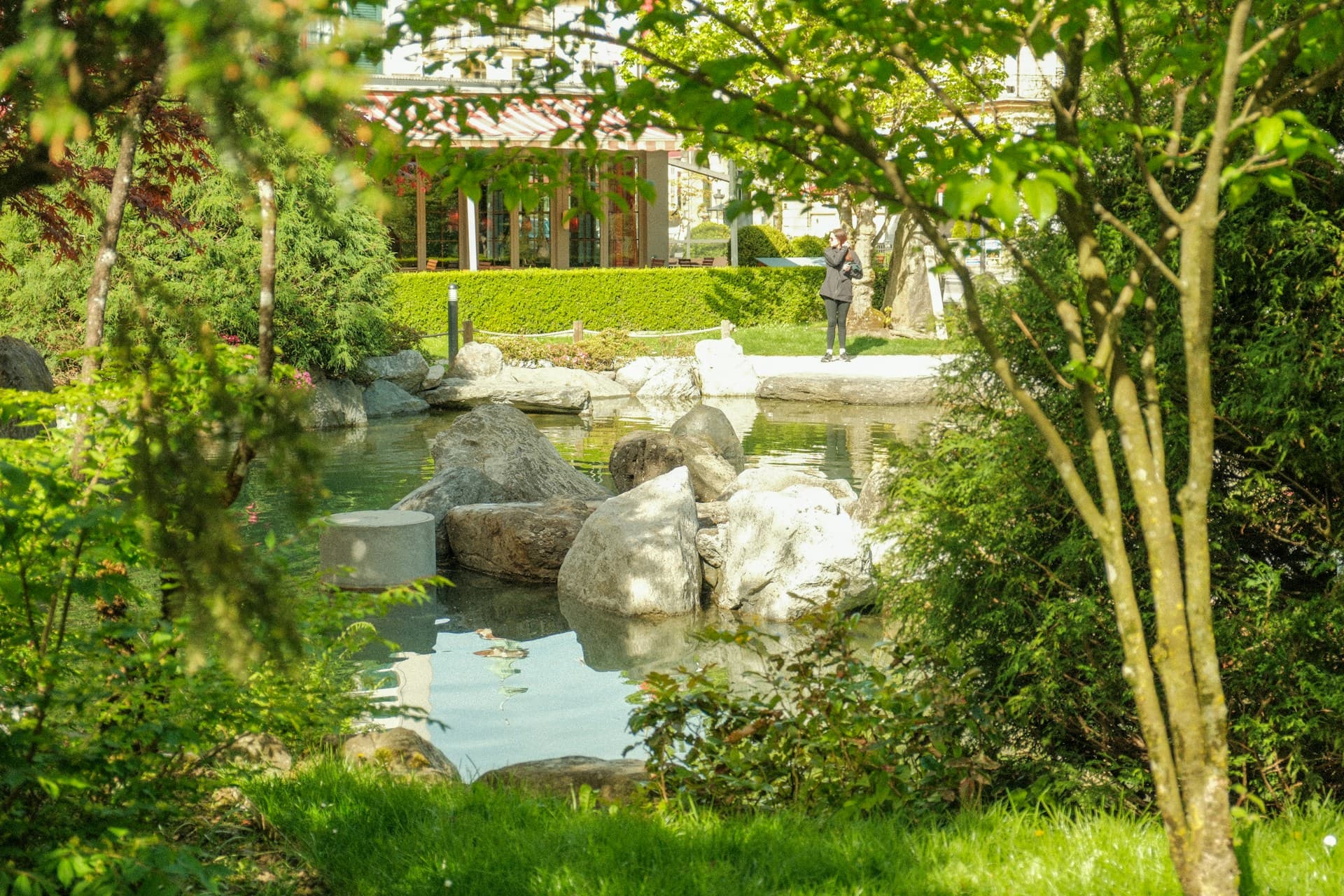 Wunderschöner Garten mit Teich